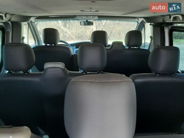 Сірий Рено Трафік, об'ємом двигуна 2 л та пробігом 261 тис. км за 12300 $, фото 36 на Automoto.ua