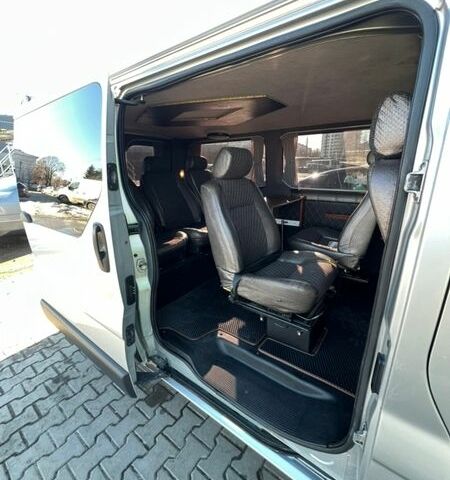 Серый Рено Трафик, объемом двигателя 2 л и пробегом 250 тыс. км за 11500 $, фото 13 на Automoto.ua