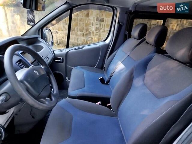 Сірий Рено Трафік, об'ємом двигуна 2 л та пробігом 330 тис. км за 12750 $, фото 18 на Automoto.ua