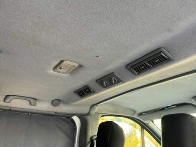 Сірий Рено Трафік, об'ємом двигуна 2 л та пробігом 343 тис. км за 12800 $, фото 10 на Automoto.ua