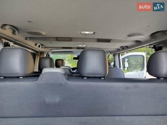 Сірий Рено Трафік, об'ємом двигуна 2 л та пробігом 330 тис. км за 12750 $, фото 19 на Automoto.ua