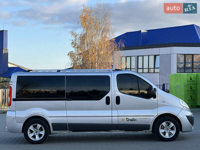 Серый Рено Трафик, объемом двигателя 2 л и пробегом 268 тыс. км за 14200 $, фото 13 на Automoto.ua