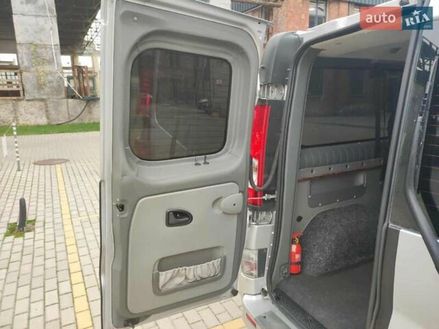 Серый Рено Трафик, объемом двигателя 2.5 л и пробегом 302 тыс. км за 12850 $, фото 68 на Automoto.ua