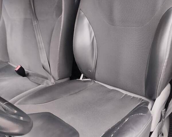 Сірий Рено Трафік, об'ємом двигуна 2 л та пробігом 450 тис. км за 10999 $, фото 19 на Automoto.ua