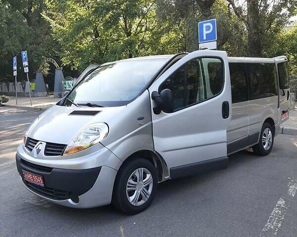 Серый Рено Трафик, объемом двигателя 2 л и пробегом 359 тыс. км за 12950 $, фото 14 на Automoto.ua