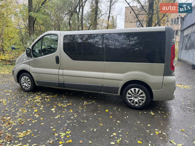 Рено Трафик 2011 в Киеве на Automoto.ua Серый Рено Трафик, объемом двигателя 2 л и пробегом 267 тыс. км за 13000 $, фото 2 на Automoto.ua
