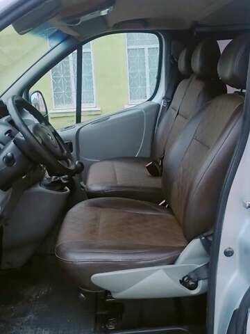 Серый Рено Трафик, объемом двигателя 2 л и пробегом 390 тыс. км за 11500 $, фото 7 на Automoto.ua