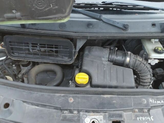 Серый Рено Трафик, объемом двигателя 2 л и пробегом 160 тыс. км за 7900 $, фото 11 на Automoto.ua