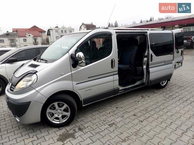 Серый Рено Трафик, объемом двигателя 2.5 л и пробегом 302 тыс. км за 12850 $, фото 32 на Automoto.ua