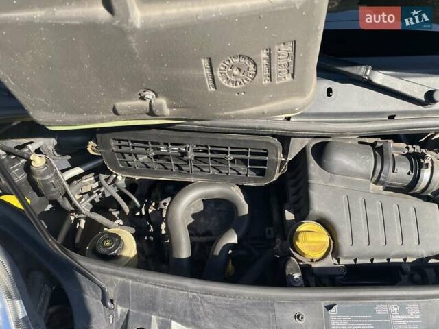 Серый Рено Трафик, объемом двигателя 2 л и пробегом 203 тыс. км за 12300 $, фото 9 на Automoto.ua
