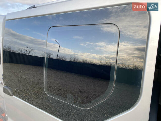 Сірий Рено Трафік, об'ємом двигуна 2 л та пробігом 348 тис. км за 12700 $, фото 32 на Automoto.ua