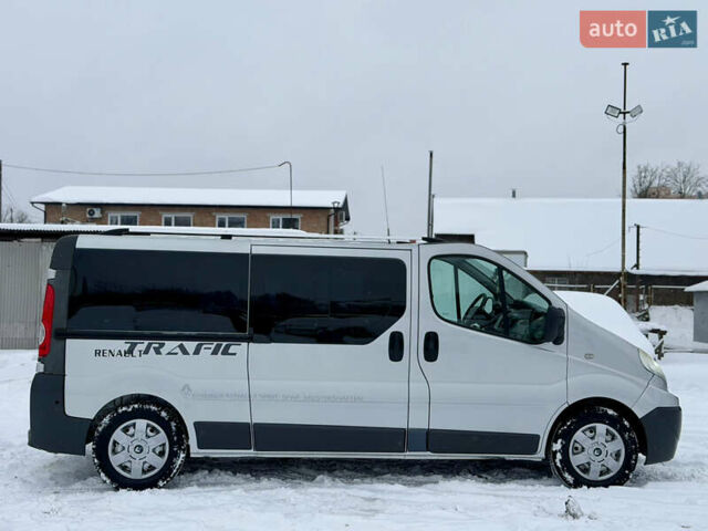 Серый Рено Трафик, объемом двигателя 2.5 л и пробегом 329 тыс. км за 11000 $, фото 21 на Automoto.ua