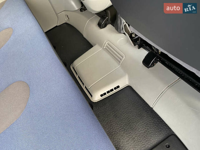 Сірий Рено Трафік, об'ємом двигуна 2 л та пробігом 348 тис. км за 12700 $, фото 23 на Automoto.ua