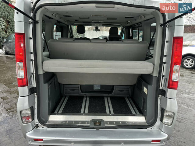 Сірий Рено Трафік, об'ємом двигуна 2.5 л та пробігом 234 тис. км за 16200 $, фото 15 на Automoto.ua