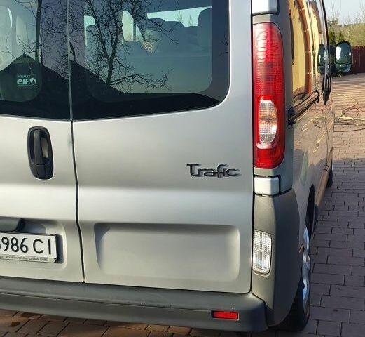 Серый Рено Трафик, объемом двигателя 2 л и пробегом 265 тыс. км за 10600 $, фото 20 на Automoto.ua