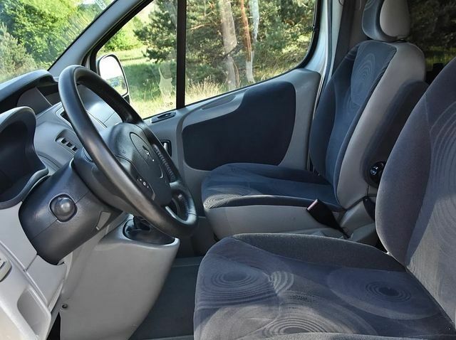 Сірий Рено Трафік, об'ємом двигуна 2 л та пробігом 260 тис. км за 7900 $, фото 14 на Automoto.ua