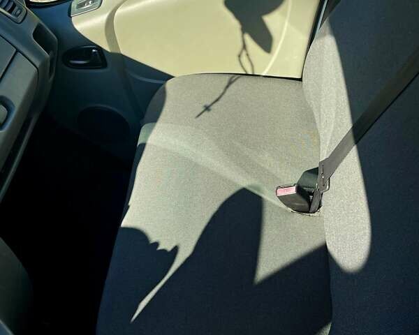 Серый Рено Трафик, объемом двигателя 2 л и пробегом 203 тыс. км за 12300 $, фото 17 на Automoto.ua