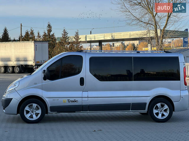 Серый Рено Трафик, объемом двигателя 2 л и пробегом 268 тыс. км за 14200 $, фото 6 на Automoto.ua