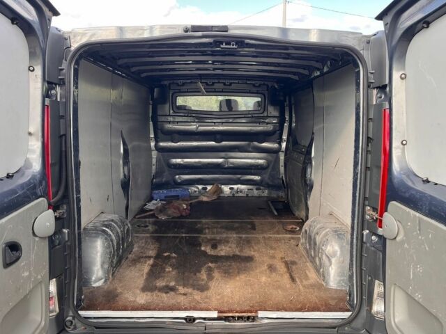 Сірий Рено Трафік, об'ємом двигуна 2 л та пробігом 318 тис. км за 7600 $, фото 8 на Automoto.ua