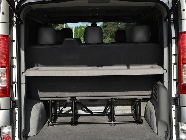 Сірий Рено Трафік, об'ємом двигуна 2 л та пробігом 260 тис. км за 7900 $, фото 19 на Automoto.ua