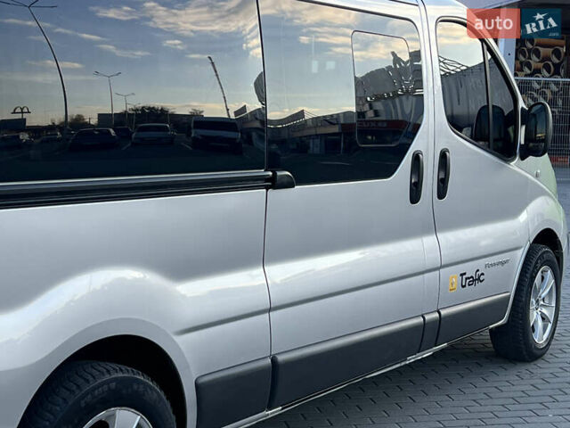 Серый Рено Трафик, объемом двигателя 2 л и пробегом 268 тыс. км за 14200 $, фото 29 на Automoto.ua