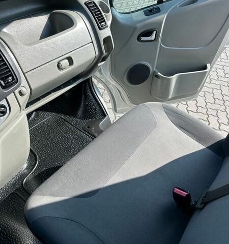 Сірий Рено Трафік, об'ємом двигуна 2 л та пробігом 218 тис. км за 14650 $, фото 76 на Automoto.ua