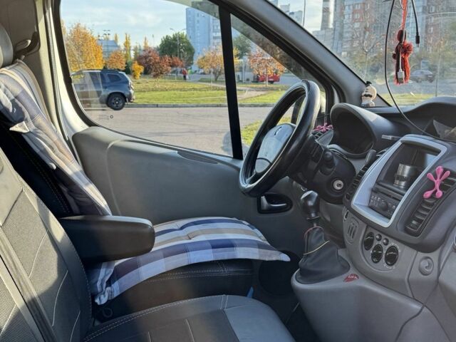 Сірий Рено Трафік, об'ємом двигуна 2 л та пробігом 343 тис. км за 12800 $, фото 6 на Automoto.ua