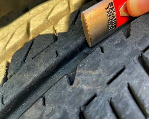 Серый Рено Трафик, объемом двигателя 2 л и пробегом 203 тыс. км за 12300 $, фото 30 на Automoto.ua