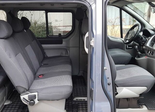 Сірий Рено Трафік, об'ємом двигуна 2 л та пробігом 385 тис. км за 275 $, фото 7 на Automoto.ua