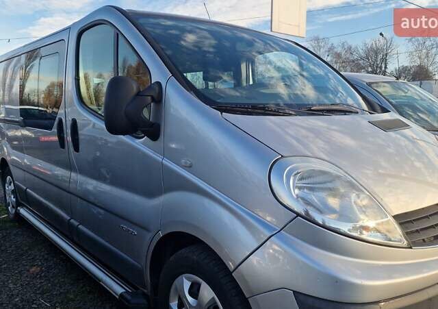 Серый Рено Трафик, объемом двигателя 2.5 л и пробегом 196 тыс. км за 14900 $, фото 6 на Automoto.ua