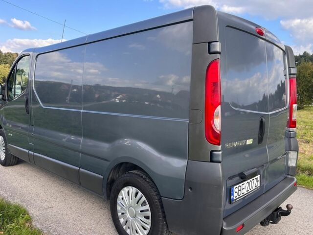 Сірий Рено Трафік, об'ємом двигуна 2 л та пробігом 318 тис. км за 7600 $, фото 5 на Automoto.ua