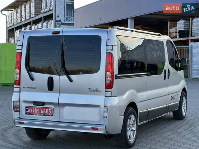Серый Рено Трафик, объемом двигателя 2 л и пробегом 268 тыс. км за 14200 $, фото 11 на Automoto.ua