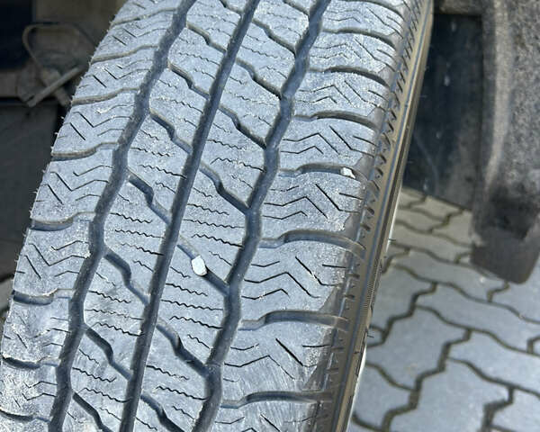 Серый Рено Трафик, объемом двигателя 2 л и пробегом 218 тыс. км за 14999 $, фото 121 на Automoto.ua