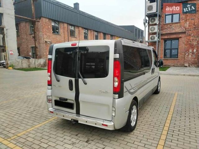 Серый Рено Трафик, объемом двигателя 2.5 л и пробегом 303 тыс. км за 12600 $, фото 31 на Automoto.ua