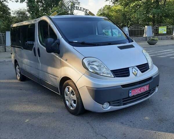 Серый Рено Трафик, объемом двигателя 2 л и пробегом 336 тыс. км за 12650 $, фото 2 на Automoto.ua