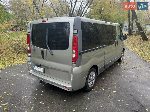 Рено Трафик 2011 в Киеве на Automoto.ua Серый Рено Трафик, объемом двигателя 2 л и пробегом 267 тыс. км за 13000 $, фото 4 на Automoto.ua