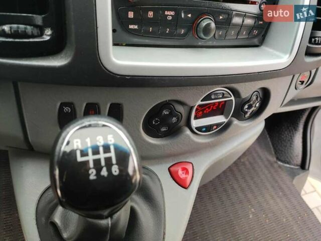 Серый Рено Трафик, объемом двигателя 2.5 л и пробегом 302 тыс. км за 12850 $, фото 81 на Automoto.ua