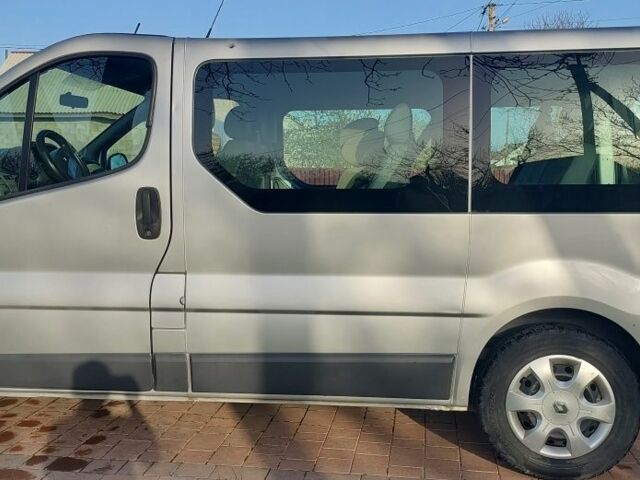 Серый Рено Трафик, объемом двигателя 2 л и пробегом 265 тыс. км за 10600 $, фото 19 на Automoto.ua