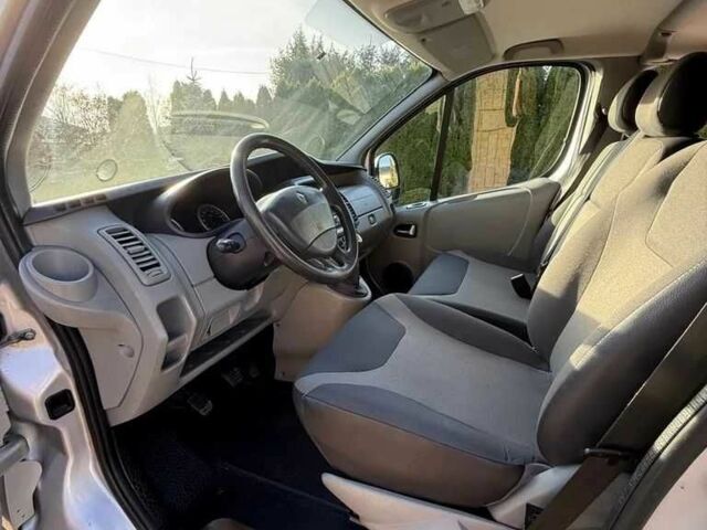 Серый Рено Трафик, объемом двигателя 2 л и пробегом 202 тыс. км за 7800 $, фото 15 на Automoto.ua