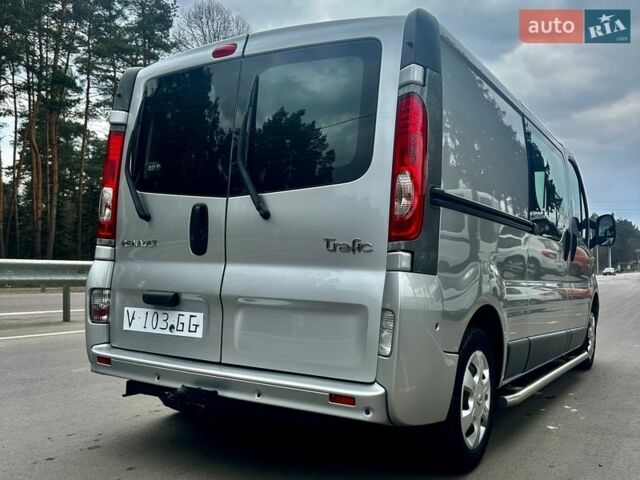 Сірий Рено Трафік, об'ємом двигуна 2.5 л та пробігом 191 тис. км за 14950 $, фото 25 на Automoto.ua