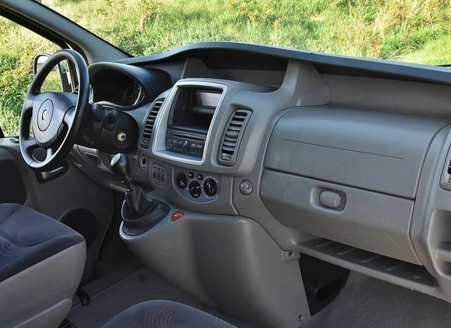 Сірий Рено Трафік, об'ємом двигуна 2 л та пробігом 260 тис. км за 7900 $, фото 16 на Automoto.ua