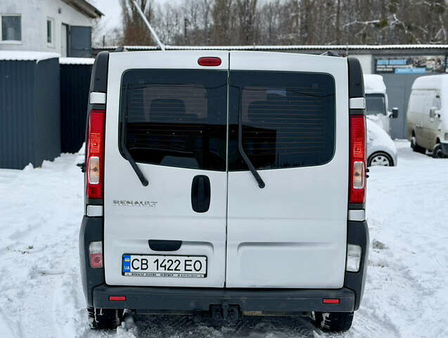 Серый Рено Трафик, объемом двигателя 2.5 л и пробегом 329 тыс. км за 11000 $, фото 34 на Automoto.ua