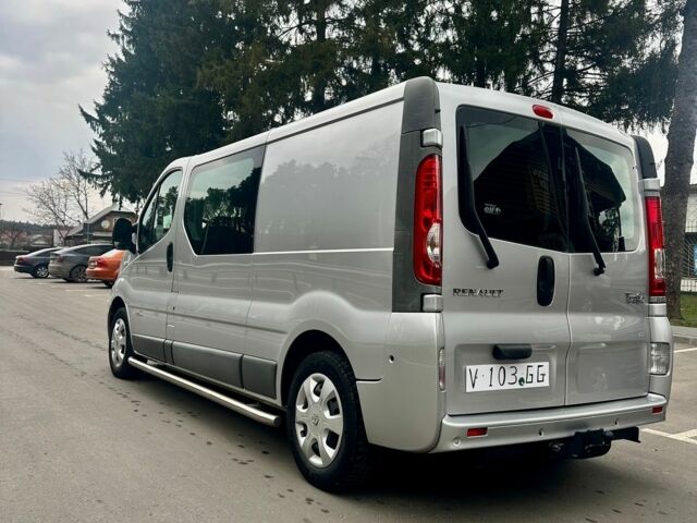 Сірий Рено Трафік, об'ємом двигуна 2.5 л та пробігом 191 тис. км за 14999 $, фото 18 на Automoto.ua