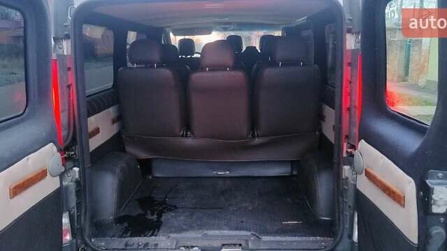 Серый Рено Трафик, объемом двигателя 2 л и пробегом 390 тыс. км за 11500 $, фото 12 на Automoto.ua