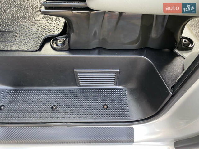 Сірий Рено Трафік, об'ємом двигуна 2 л та пробігом 348 тис. км за 12700 $, фото 26 на Automoto.ua