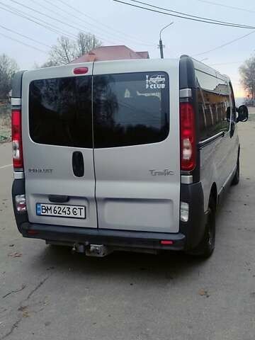 Серый Рено Трафик, объемом двигателя 2 л и пробегом 390 тыс. км за 11500 $, фото 3 на Automoto.ua