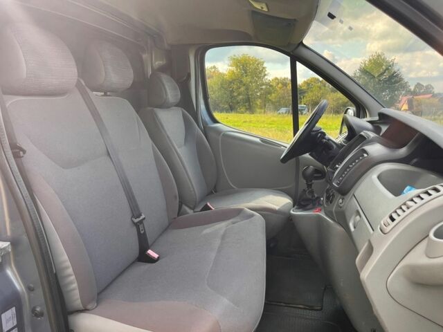 Сірий Рено Трафік, об'ємом двигуна 2 л та пробігом 318 тис. км за 7600 $, фото 10 на Automoto.ua