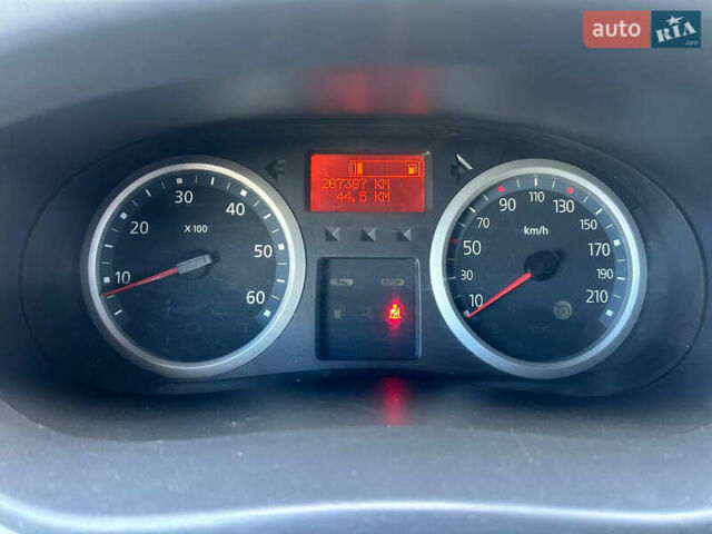 Рено Трафик 2011 в Киеве на Automoto.ua Серый Рено Трафик, объемом двигателя 2 л и пробегом 267 тыс. км за 13000 $, фото 8 на Automoto.ua