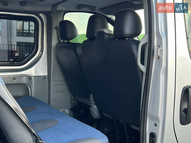 Серый Рено Трафик, объемом двигателя 2 л и пробегом 268 тыс. км за 14200 $, фото 54 на Automoto.ua