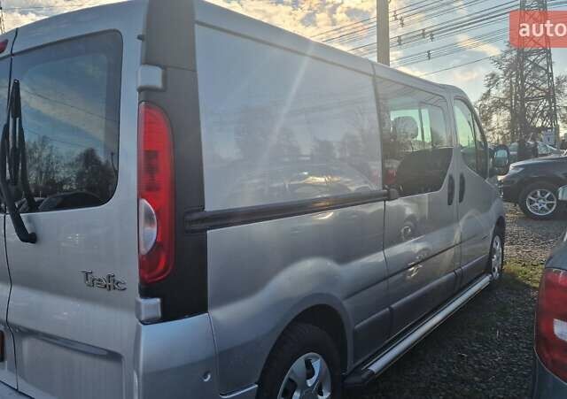 Серый Рено Трафик, объемом двигателя 2.5 л и пробегом 196 тыс. км за 14900 $, фото 8 на Automoto.ua